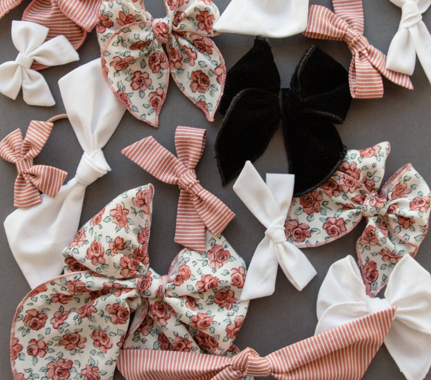 True White | Petite Party Bow